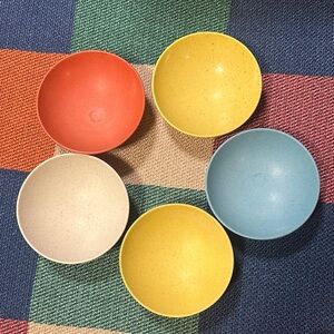 Vintage Holiday by Kenro melamine bowl set